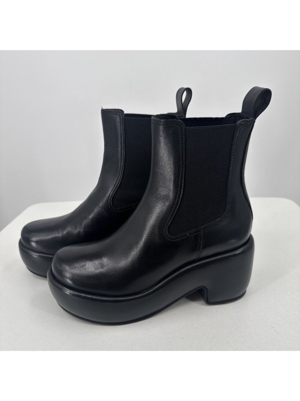 Everlane The Puffa Boot in Black size 7 Chelsea Ankle 3.25" Chunky Platform